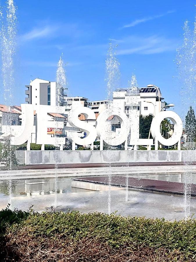 Апартаменты Borgo Al Mare Лидо-ди-Езоло Экстерьер фото