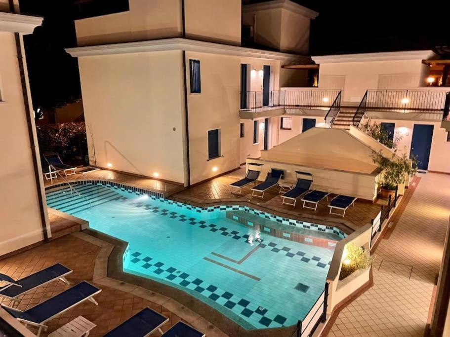 Апартаменты Borgo Al Mare Лидо-ди-Езоло Экстерьер фото
