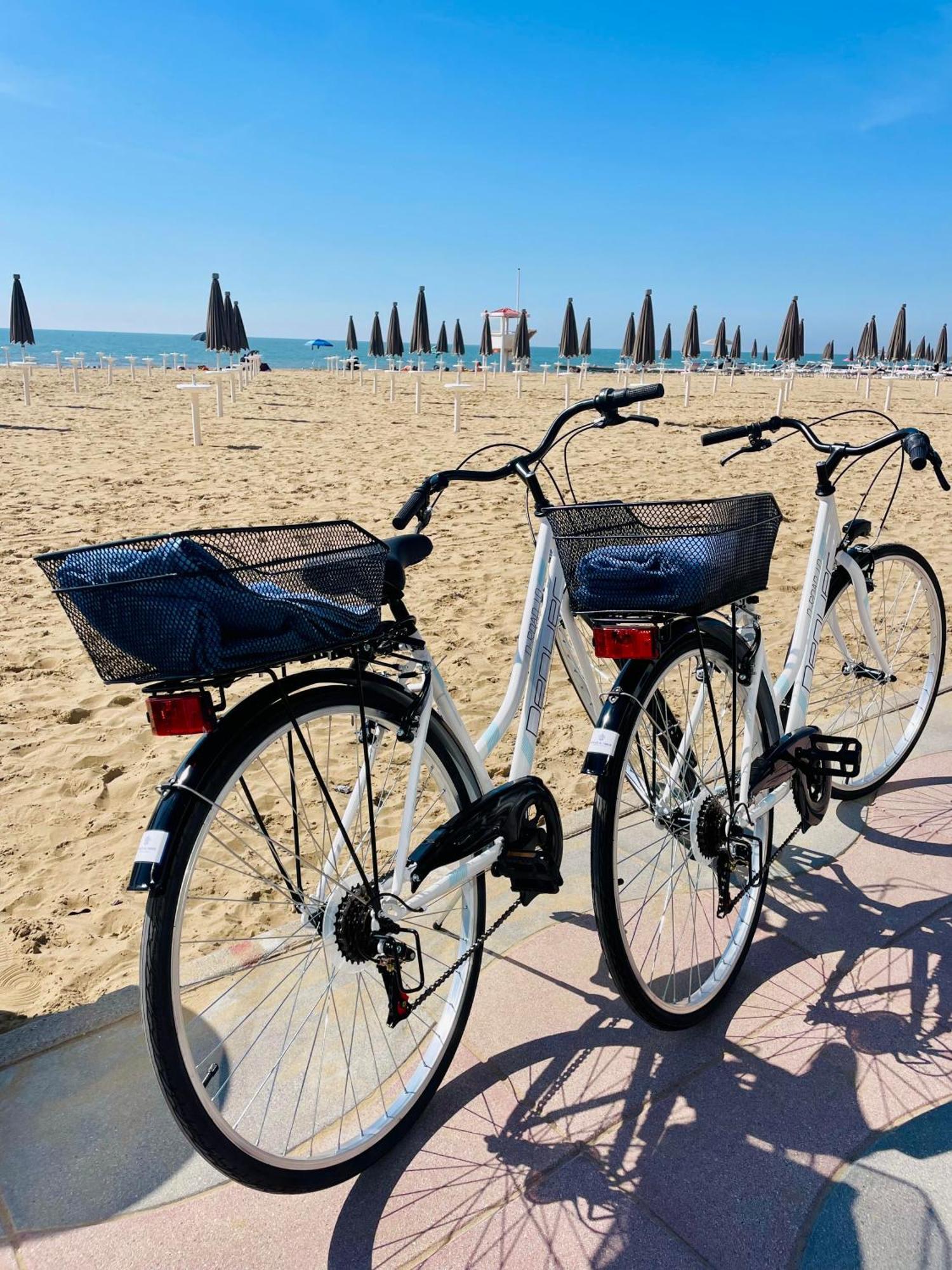 Апартаменты Borgo Al Mare Лидо-ди-Езоло Экстерьер фото